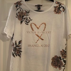 VICTORIA’S SECRET FASHION SHOW SHANGHAI TEE NWOT